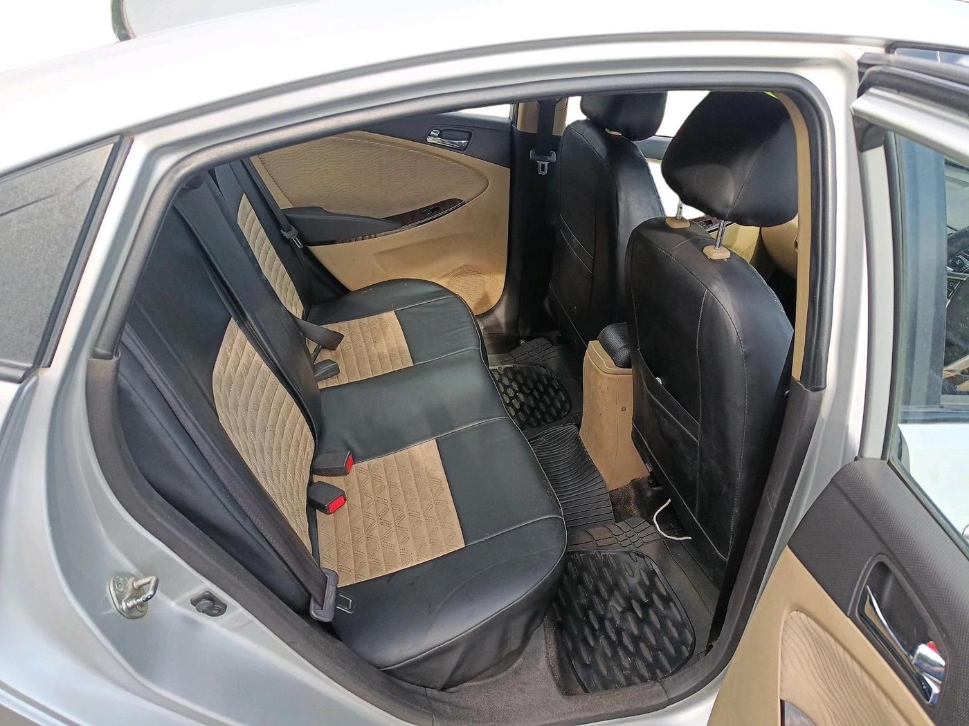 2013 Hyundai Verna FLUIDIC 1.6 CRDI SX, Diesel, Manual, 93,168 km, interior