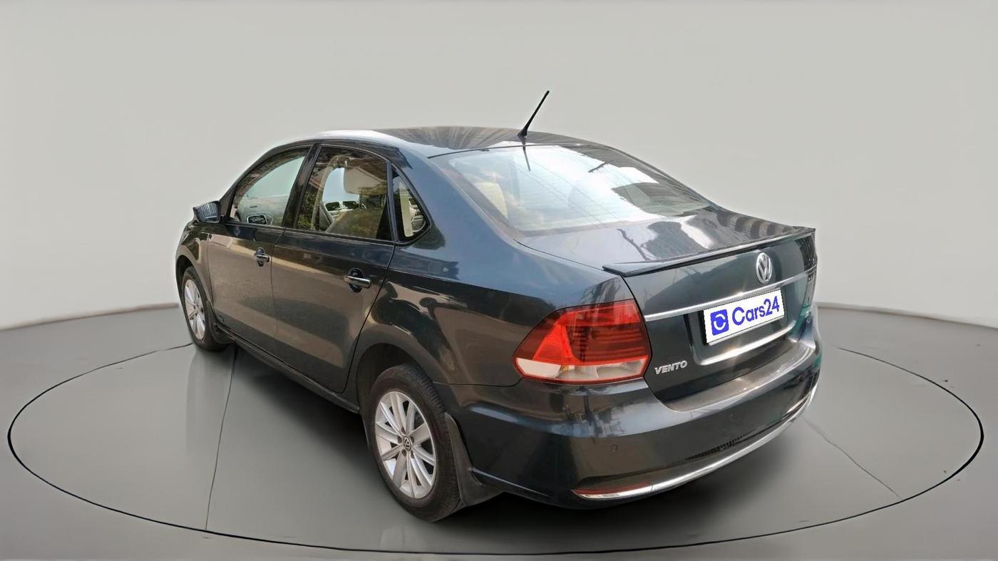 2016 Volkswagen Vento 1.2 TSI HIGHLINE PLUS AT, Petrol, Automatic, 72,950 km, exterior