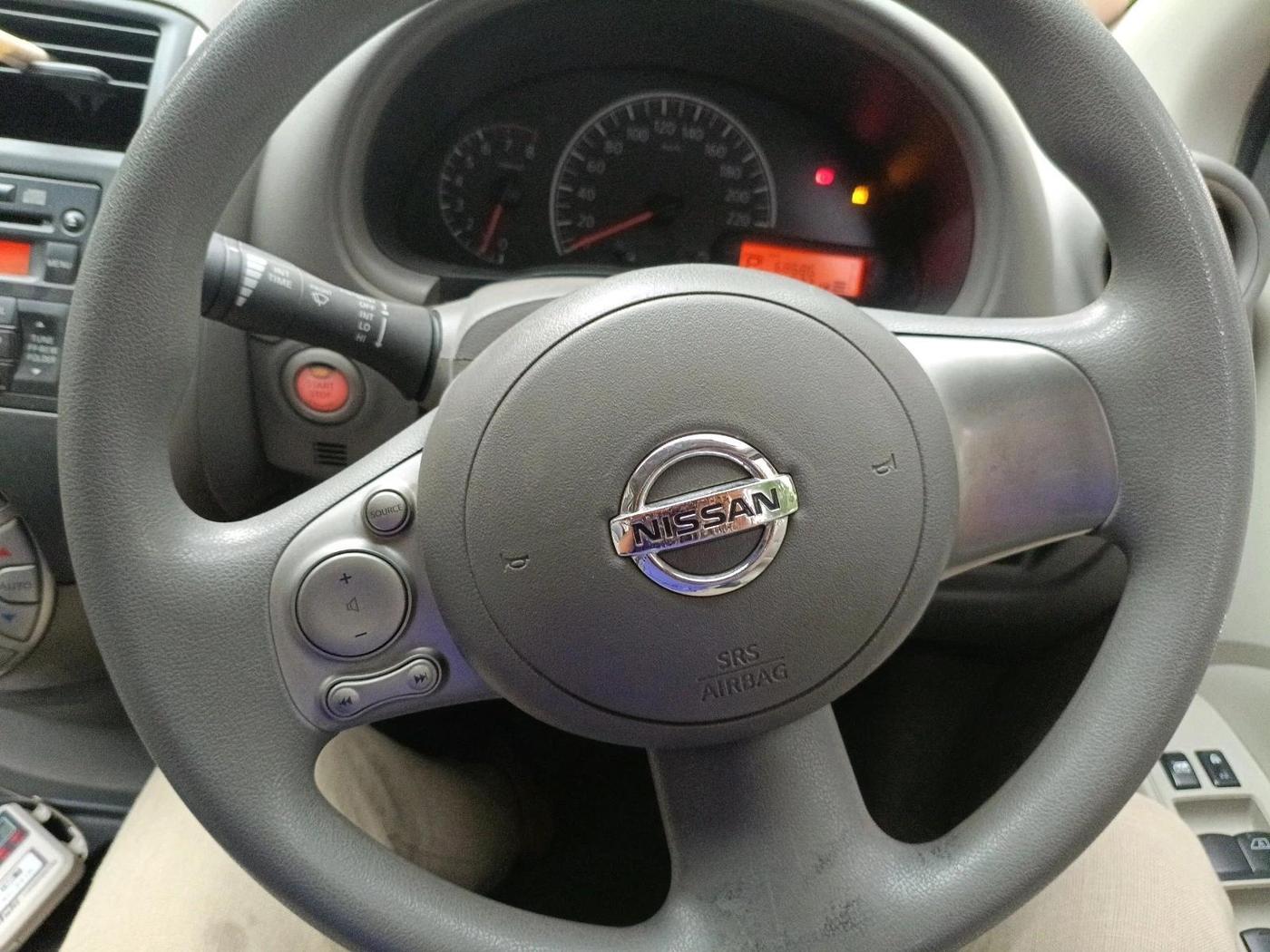 2014 Nissan Sunny XL CVT, Petrol, Automatic, 68,686 km, interior