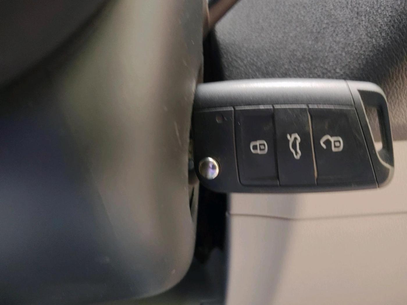 2025 Skoda Kylaq Signature, Petrol, Manual, 918 km, interior