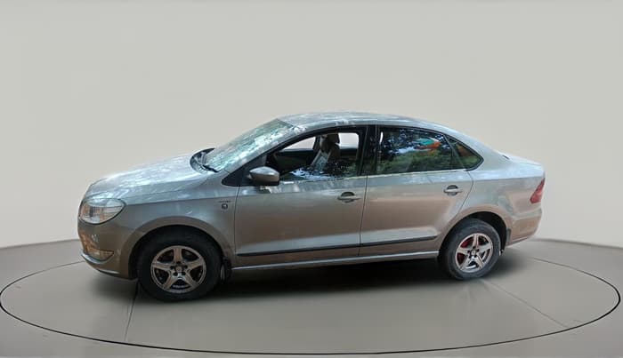 2013 Skoda Rapid AMBITION 1.6 TDI CR MT PLUS, Diesel, Manual, 1,63,409 km, exterior