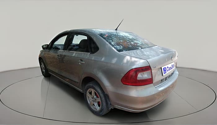 2013 Skoda Rapid AMBITION 1.6 TDI CR MT PLUS, Diesel, Manual, 1,63,409 km, exterior