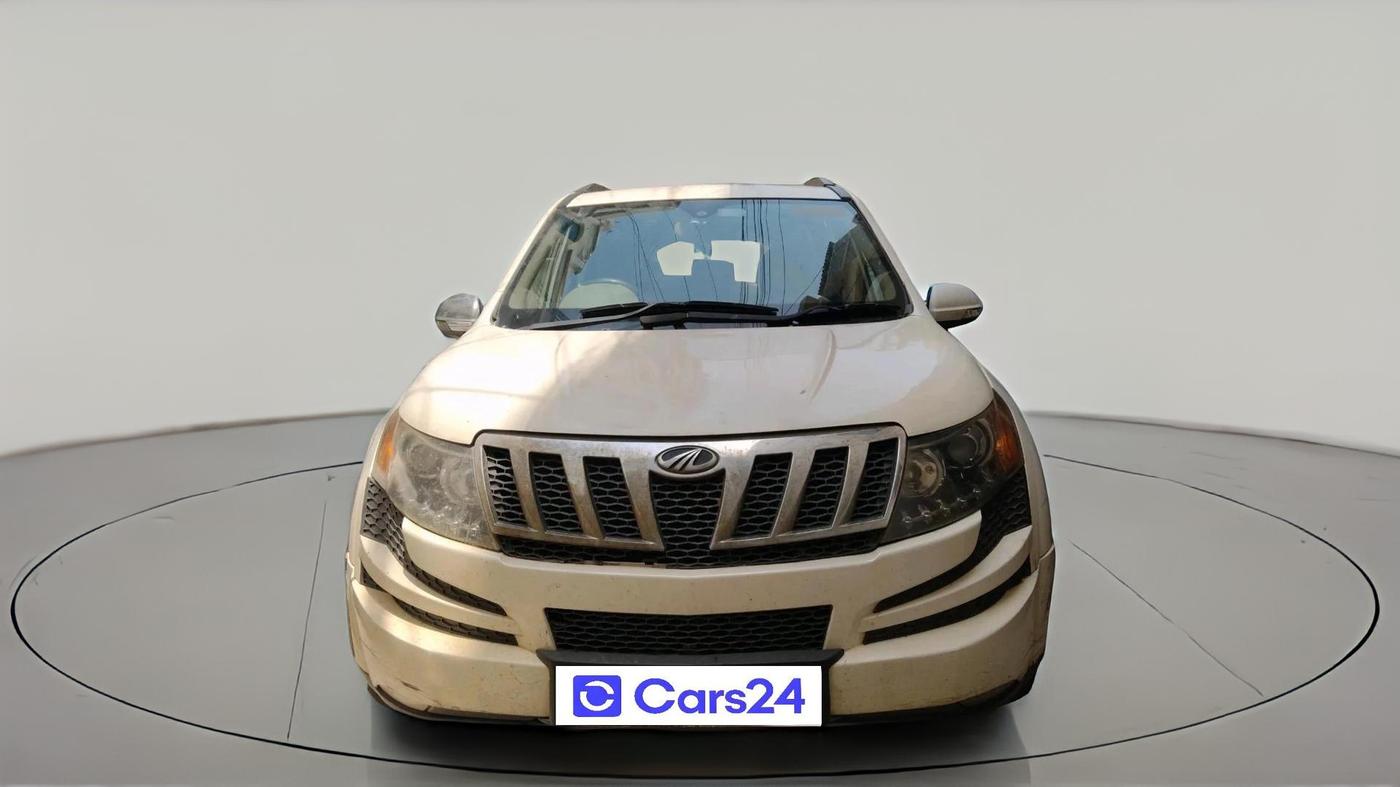 2013 Mahindra XUV500 W8, Diesel, Manual, 2,63,598 km, exterior