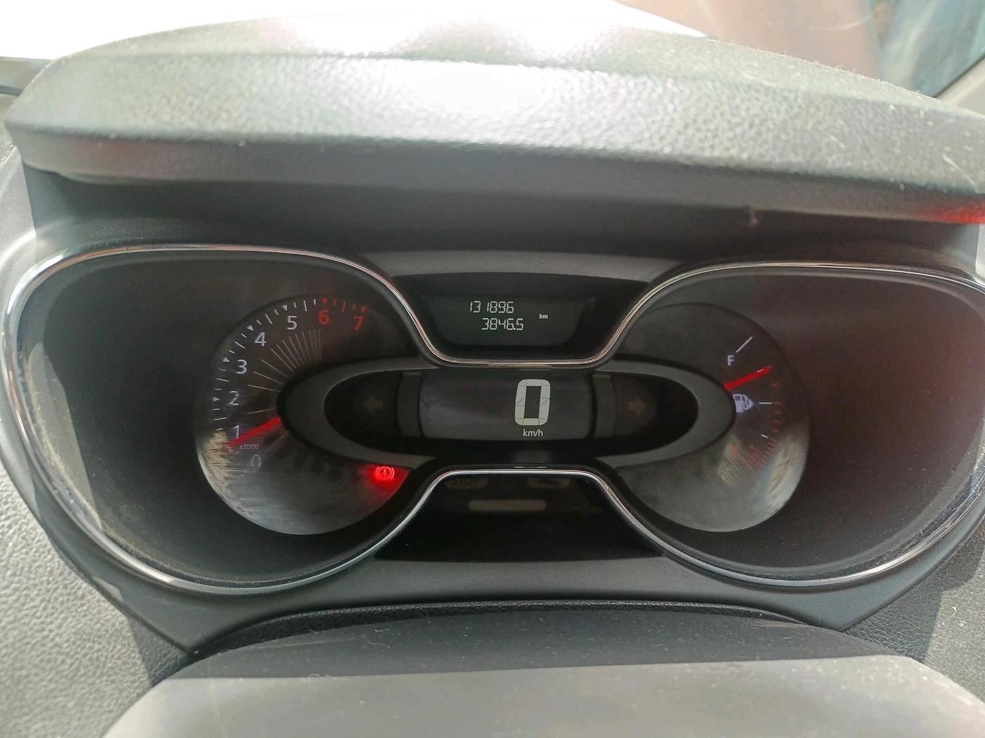 2017 Renault Captur RXT PETROL DUAL TONE, Petrol, Manual, 1,31,896 km, interior