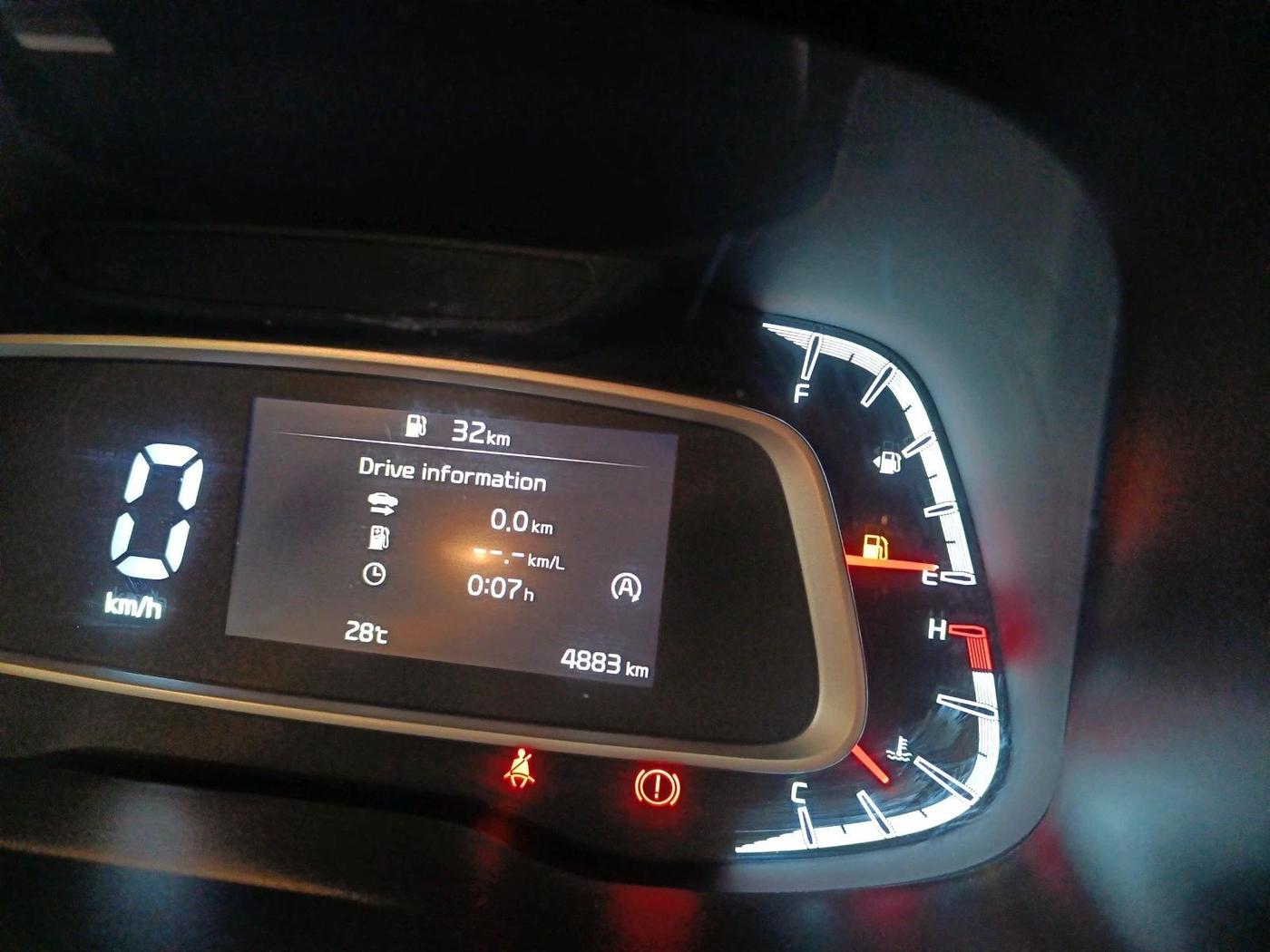 2025 KIA SONET HTK (O) 1.2 Petrol MT, Petrol, Manual, 4,883 km, interior