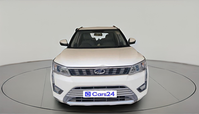 2019 Mahindra XUV300 W8 1.5 DIESEL, Diesel, Manual, 1,16,442 km, exterior