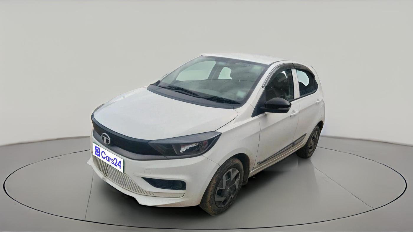 2025 Tata TIAGO EV XT MEDIUM RANGE, Electric, Automatic, 22,714 km, exterior