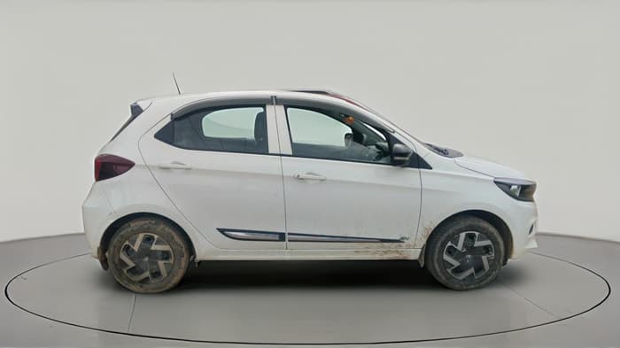 2025 Tata TIAGO EV XT MEDIUM RANGE, Electric, Automatic, 22,714 km, exterior