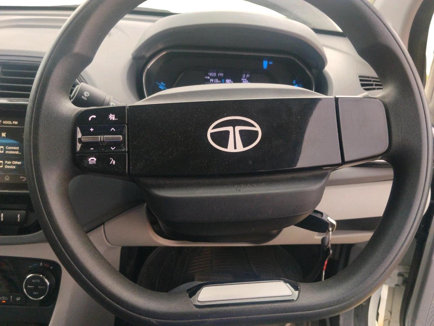 2025 Tata TIAGO EV XT MEDIUM RANGE, Electric, Automatic, 22,714 km, interior