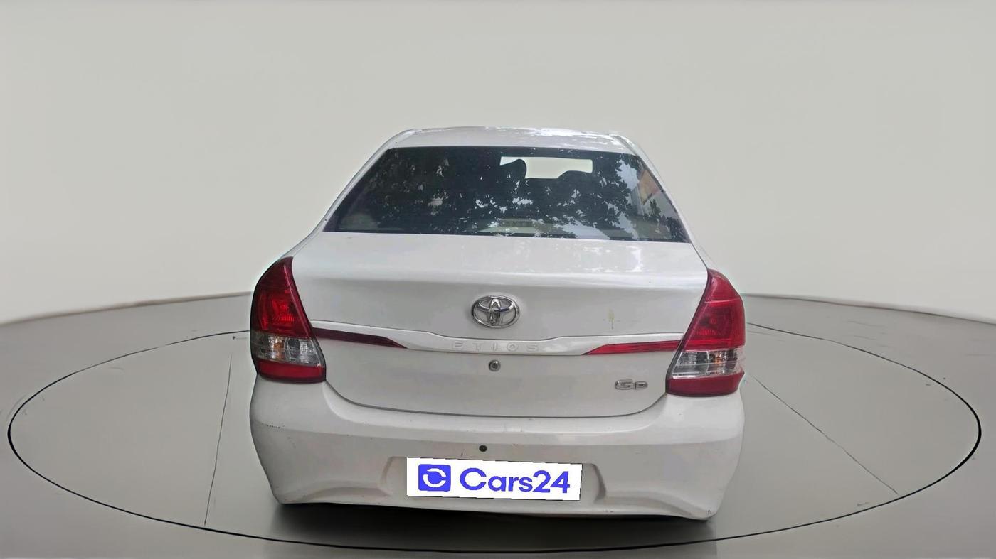 2018 Toyota Etios GD, Diesel, Manual, 3,44,691 km, exterior