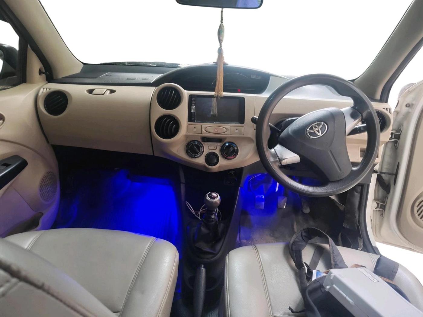 2018 Toyota Etios GD, Diesel, Manual, 3,44,691 km, interior