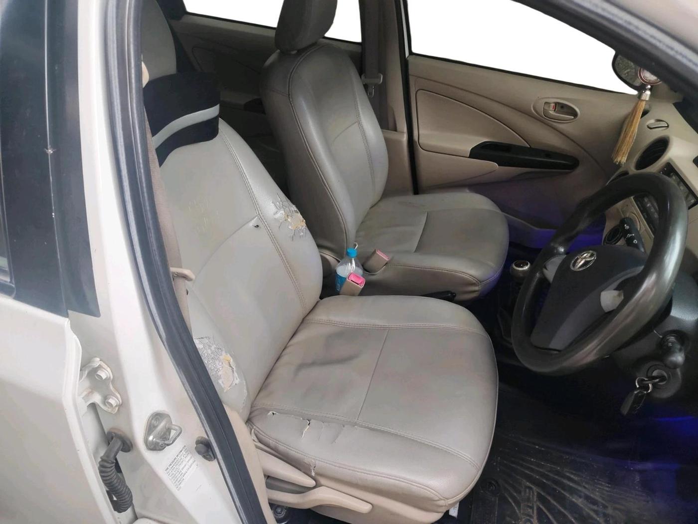 2018 Toyota Etios GD, Diesel, Manual, 3,44,691 km, interior