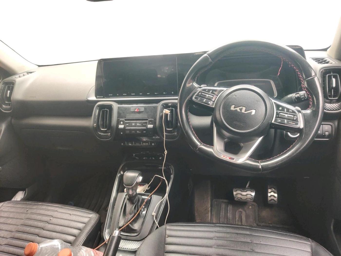 2022 KIA SONET GTX PLUS 1.5 AT, Diesel, Automatic, 1,21,584 km, interior