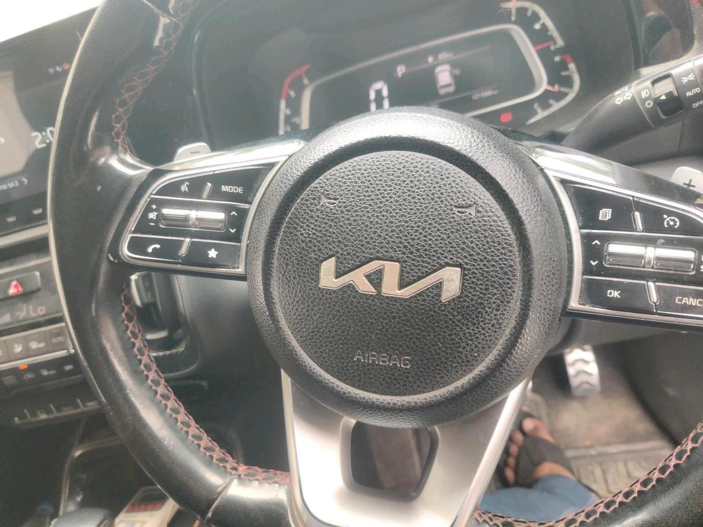 2022 KIA SONET GTX PLUS 1.5 AT, Diesel, Automatic, 1,21,584 km, interior