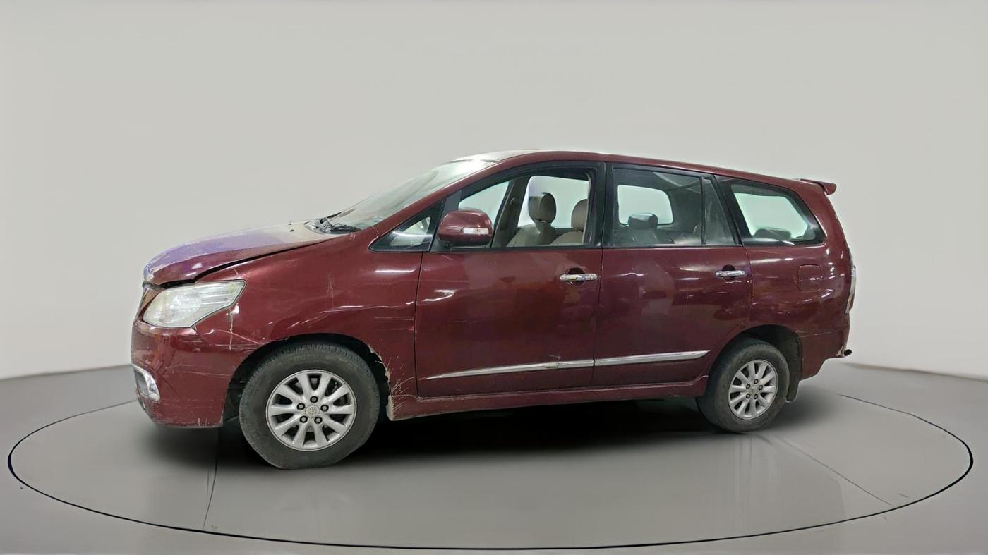 2013 Toyota Innova 2.5 VX 8 STR, Diesel, Manual, 2,74,618 km, exterior