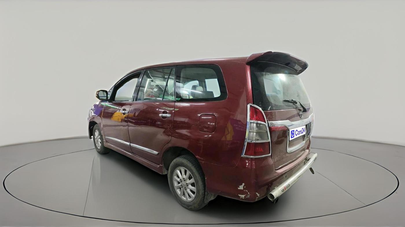 2013 Toyota Innova 2.5 VX 8 STR, Diesel, Manual, 2,74,618 km, exterior