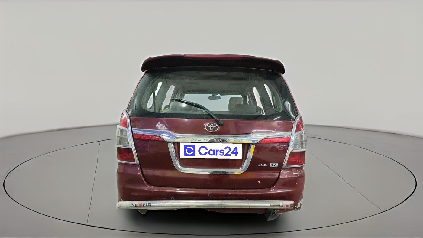 2013 Toyota Innova 2.5 VX 8 STR, Diesel, Manual, 2,74,618 km, exterior