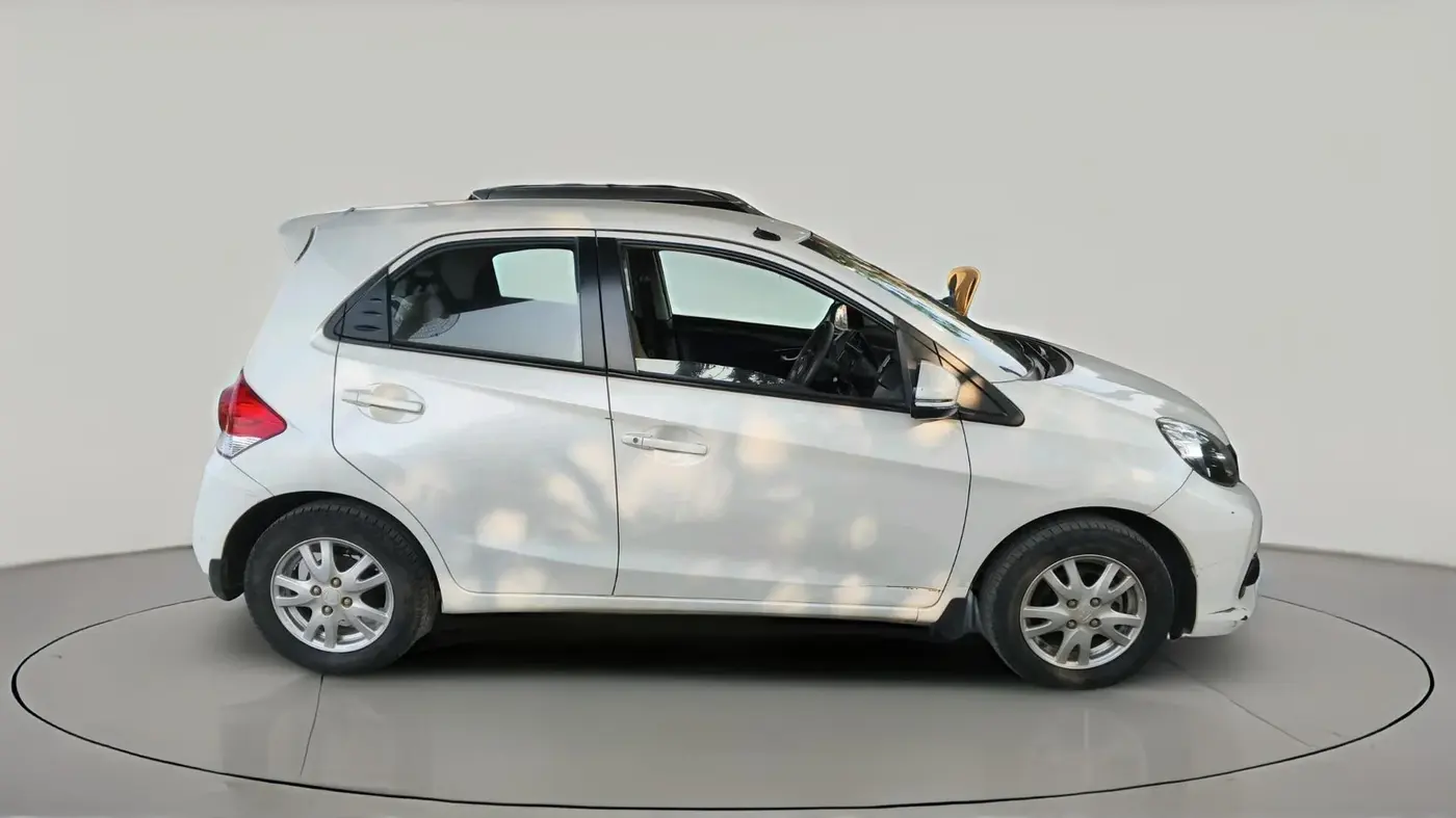 2017 Honda Brio VX AT, Petrol, Automatic, 13,400 km, exterior