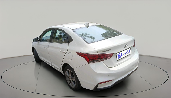 2017 Hyundai Verna 1.6 CRDI SX + AT, Diesel, Automatic, 84,539 km, exterior