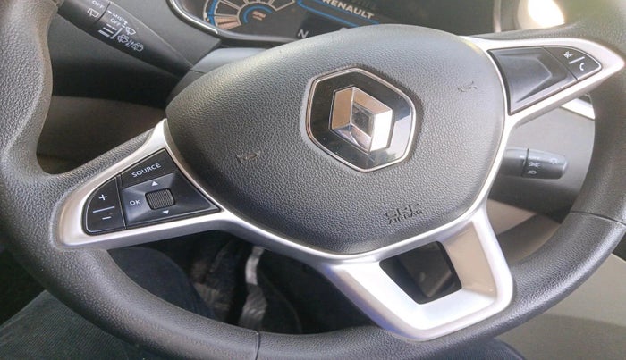 2022 Renault TRIBER RXZ AMT, Petrol, Automatic, 38,678 km, interior