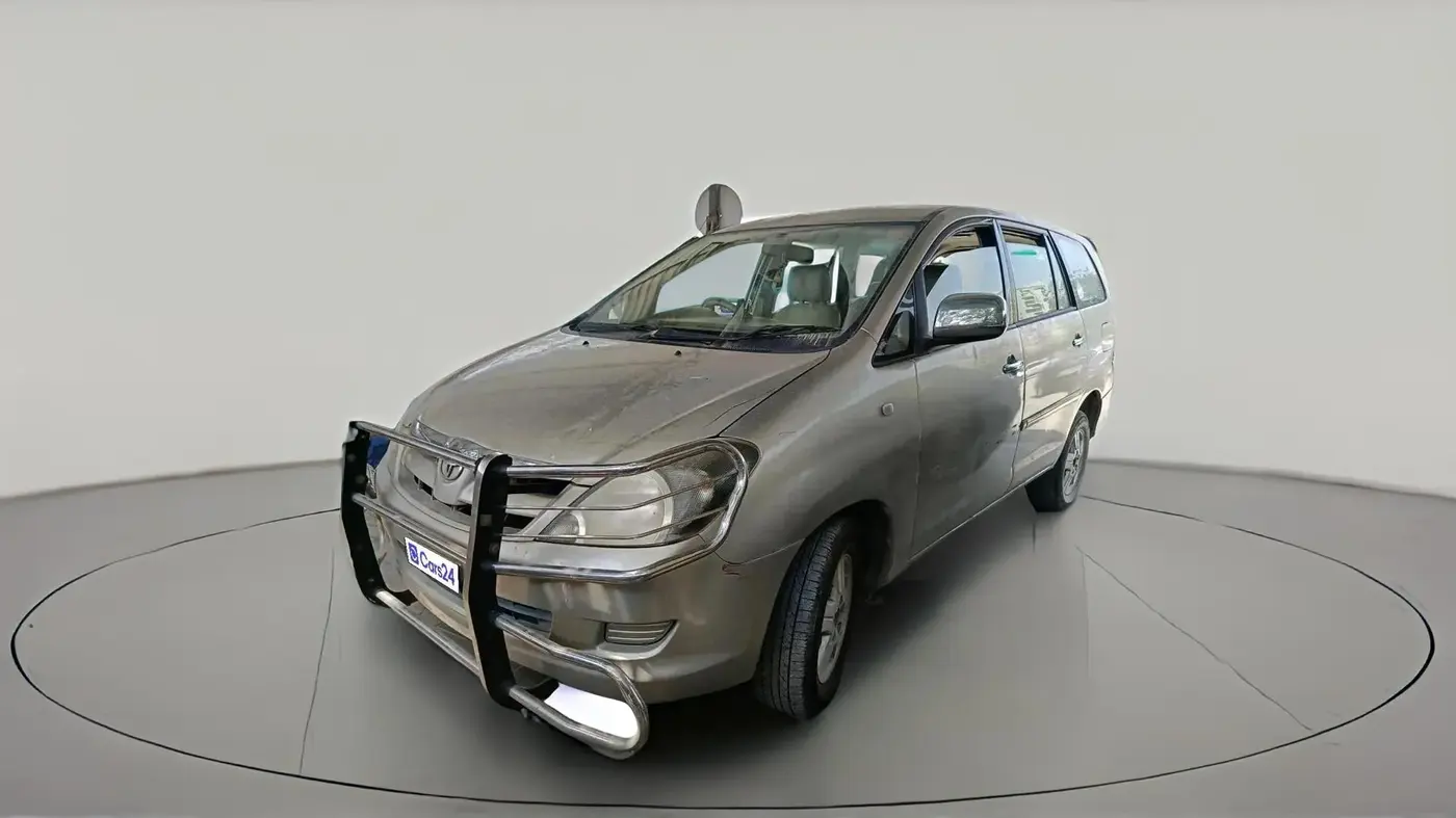 2007 Toyota Innova V 2.5 8 STR, Diesel, Manual, 2,72,923 km, exterior