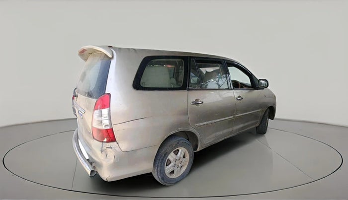 2007 Toyota Innova V 2.5 8 STR, Diesel, Manual, 2,72,923 km, exterior