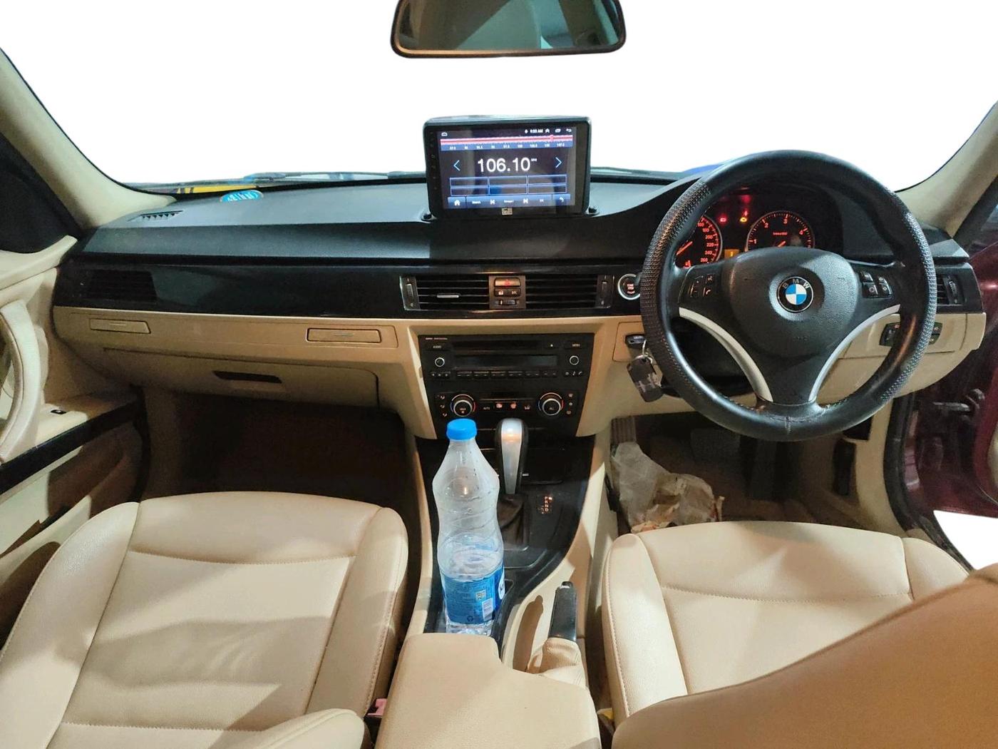 2011 BMW 3 Series 320d, Diesel, Automatic, 1,71,091 km, interior