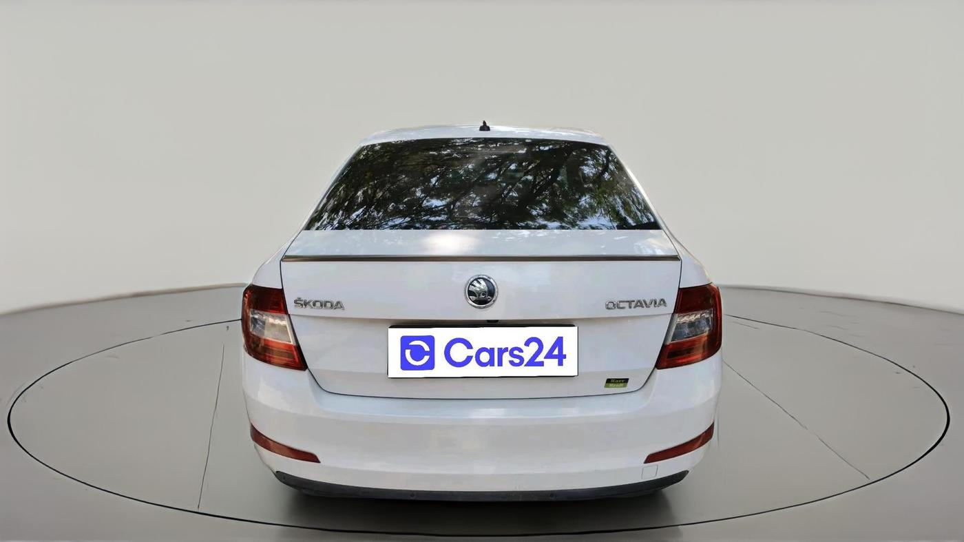 2017 Skoda Octavia STYLE PLUS AT 1.8 TSI, Petrol, Automatic, 1,14,024 km, exterior