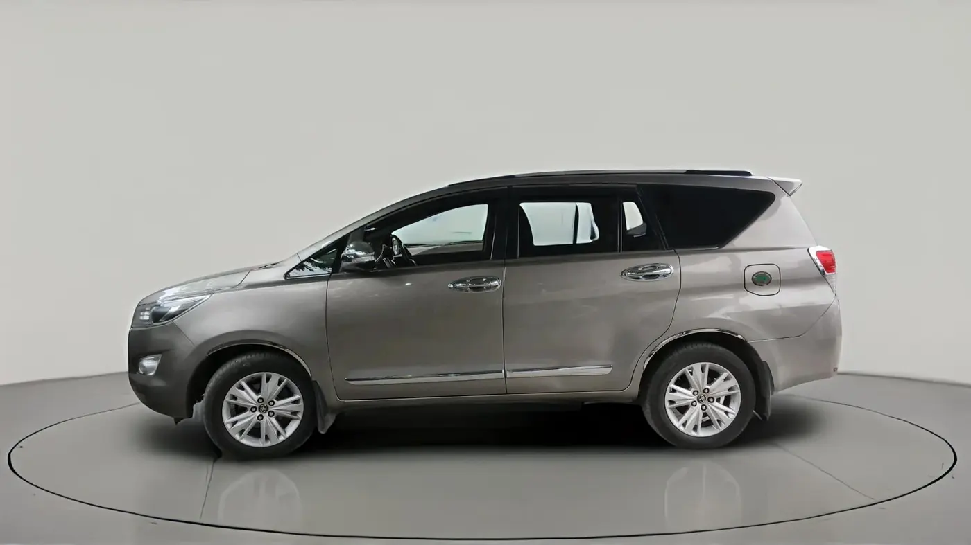 2016 Toyota Innova Crysta 2.8 ZX AT 7 STR, Diesel, Automatic, 1,76,764 km, exterior