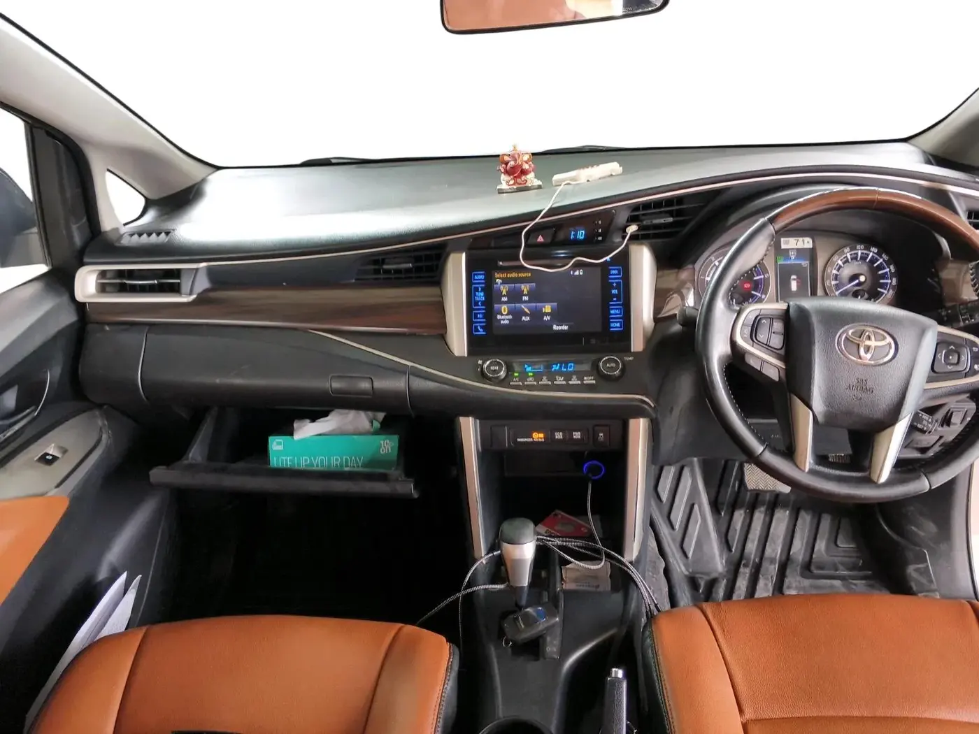 2016 Toyota Innova Crysta 2.8 ZX AT 7 STR, Diesel, Automatic, 1,76,764 km, interior