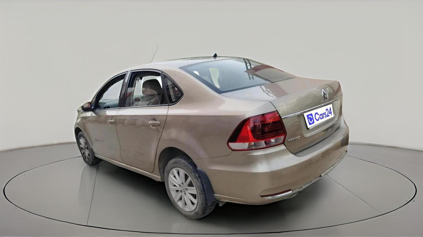 2015 Volkswagen Vento HIGHLINE 1.6 MPI, Petrol, Manual, 58,436 km, exterior