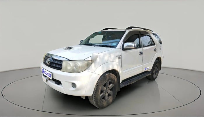 2011 Toyota Fortuner 3.0 4X4 MT, Diesel, Manual, 2,39,046 km, exterior