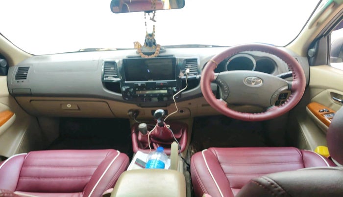 2011 Toyota Fortuner 3.0 4X4 MT, Diesel, Manual, 2,39,046 km, interior