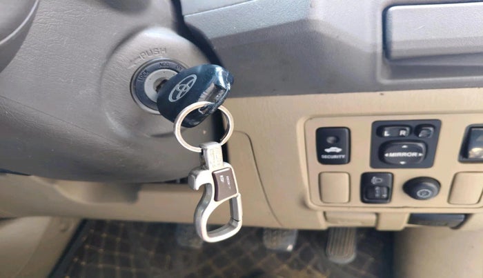 2011 Toyota Fortuner 3.0 4X4 MT, Diesel, Manual, 2,39,046 km, interior