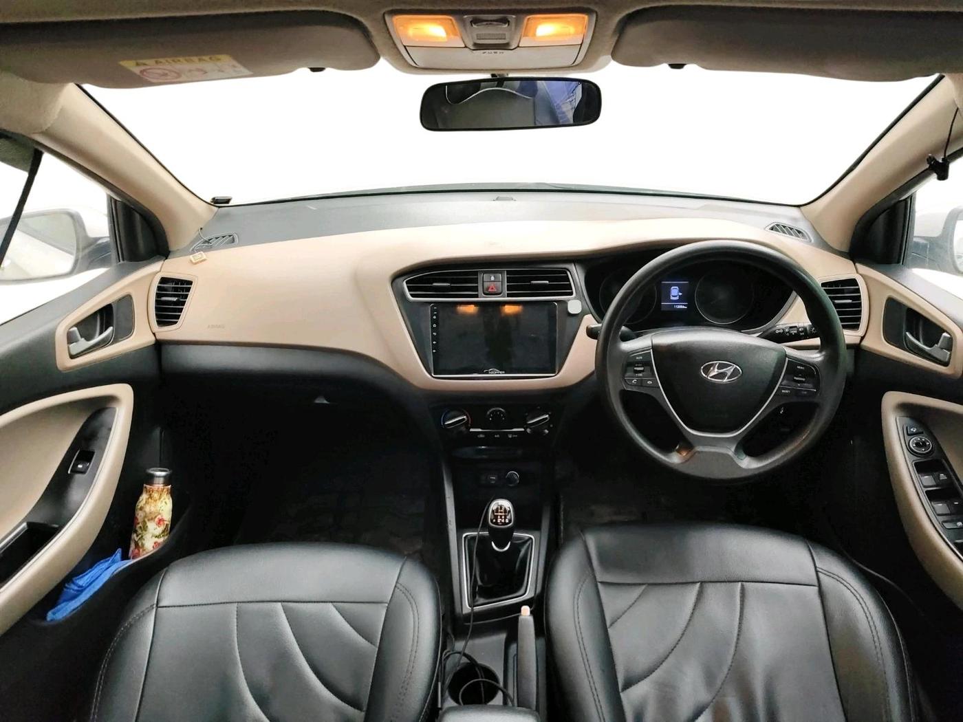 2018 Hyundai Elite i20 SPORTZ 1.4 CRDI, Diesel, Manual, 1,12,056 km, interior