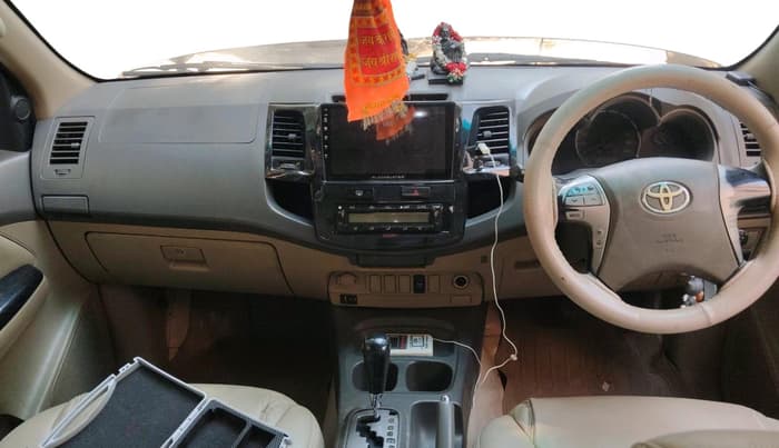 2012 Toyota Fortuner 3.0 4X2 AT, Diesel, Automatic, 1,75,860 km, interior