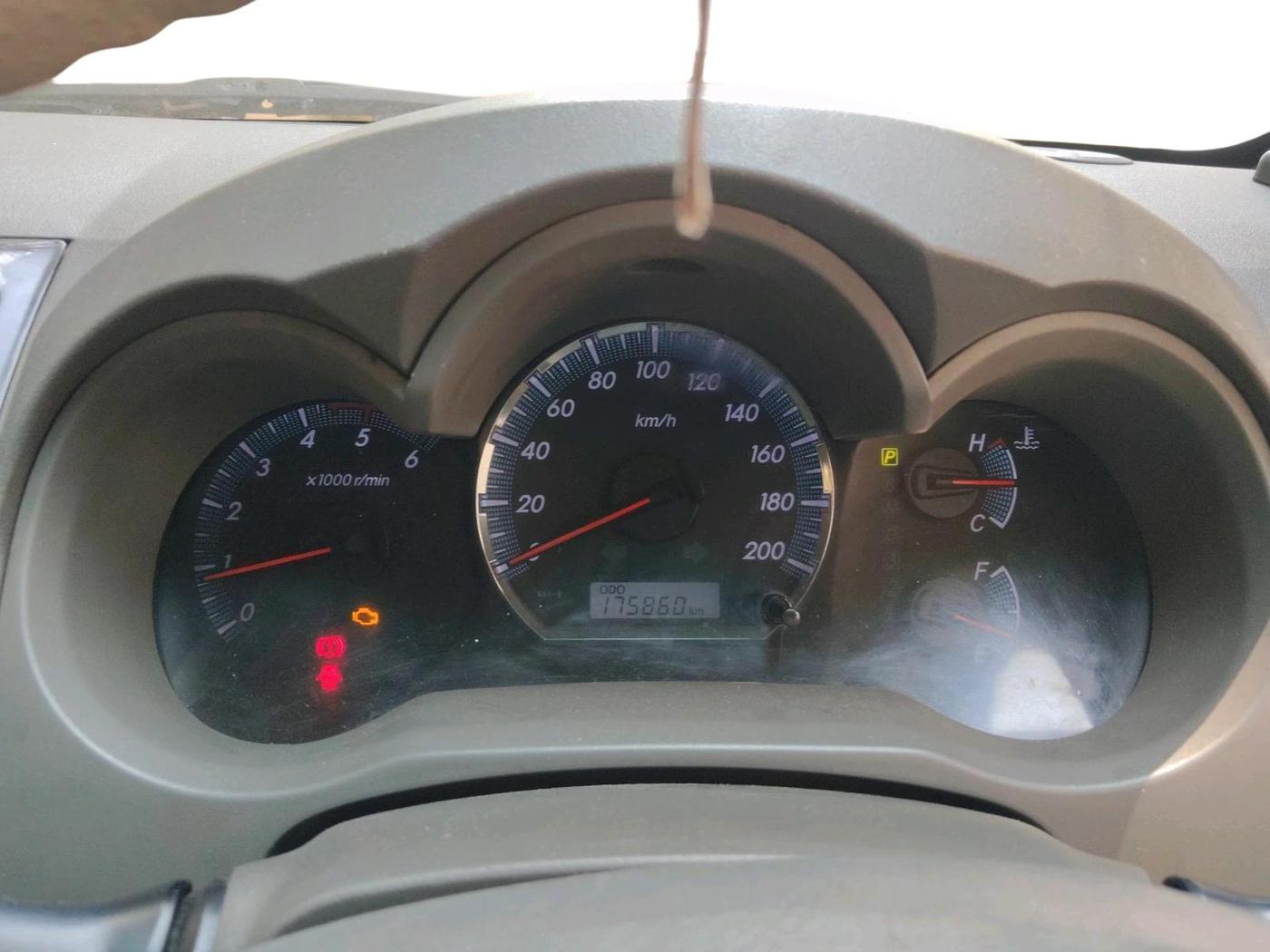 2012 Toyota Fortuner 3.0 4X2 AT, Diesel, Automatic, 1,75,860 km, interior