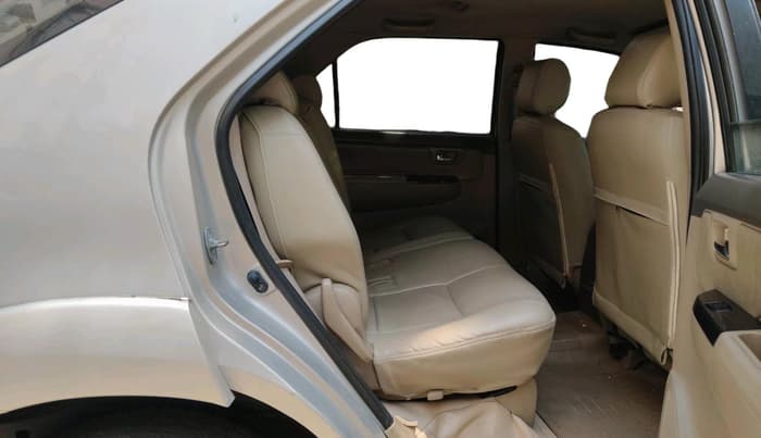 2012 Toyota Fortuner 3.0 4X2 AT, Diesel, Automatic, 1,75,860 km, interior