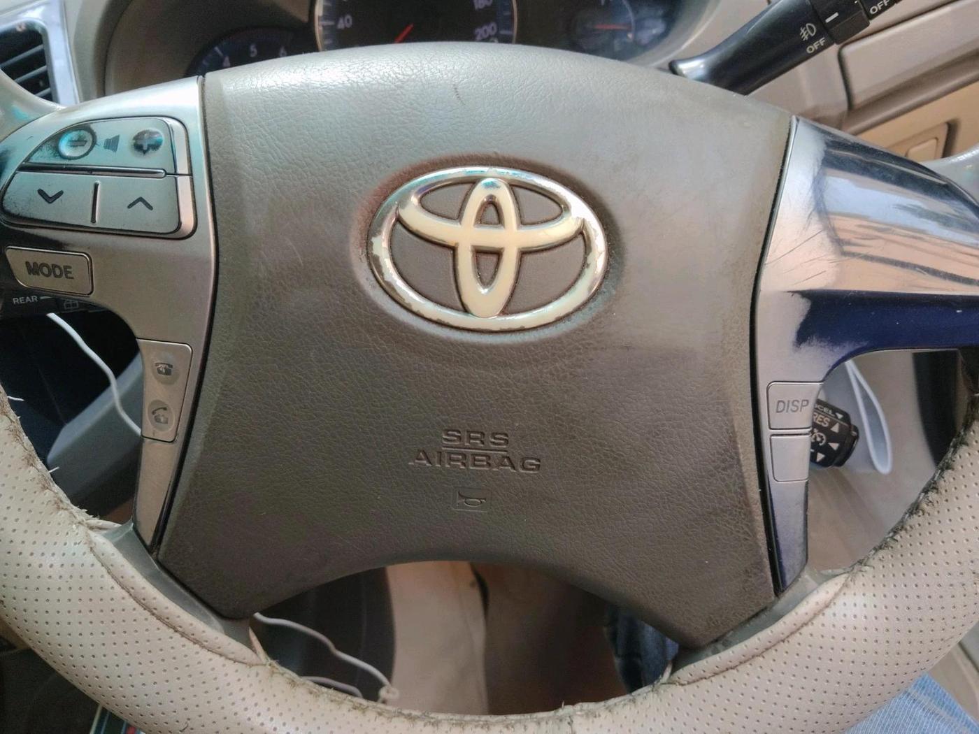 2012 Toyota Fortuner 3.0 4X2 AT, Diesel, Automatic, 1,75,860 km, interior