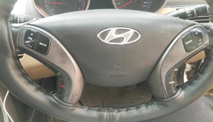 2014 Hyundai New Elantra 1.6 S MT DIESEL, Diesel, Manual, 89,195 km, interior