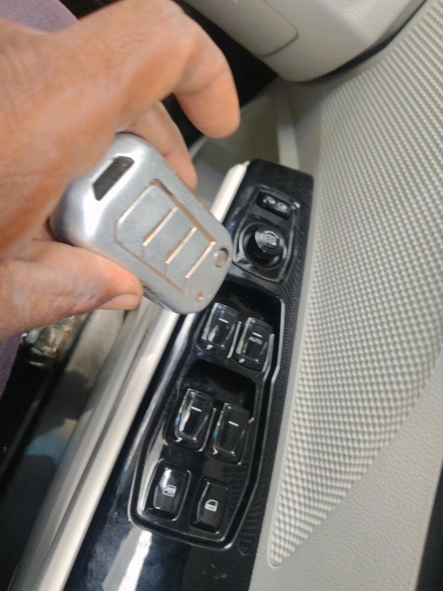 2025 Mahindra XUV 3XO AX5 1.2 L TCMPFI AT, Petrol, Automatic, 12,449 km, interior
