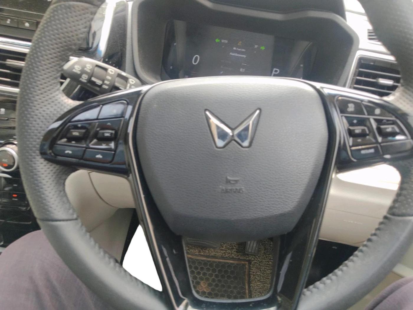 2025 Mahindra XUV 3XO AX5 1.2 L TCMPFI AT, Petrol, Automatic, 12,449 km, interior