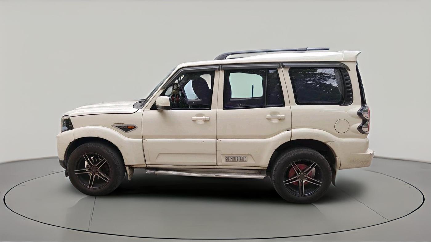 2015 Mahindra Scorpio S4 PLUS, Diesel, Manual, 1,68,438 km, exterior
