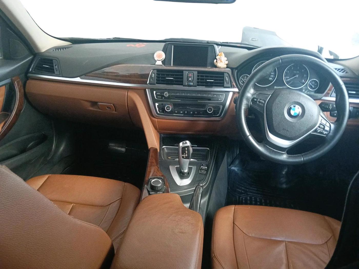 2014 BMW 3 Series 320D LUXURYLINE, Diesel, Automatic, 1,01,597 km, interior