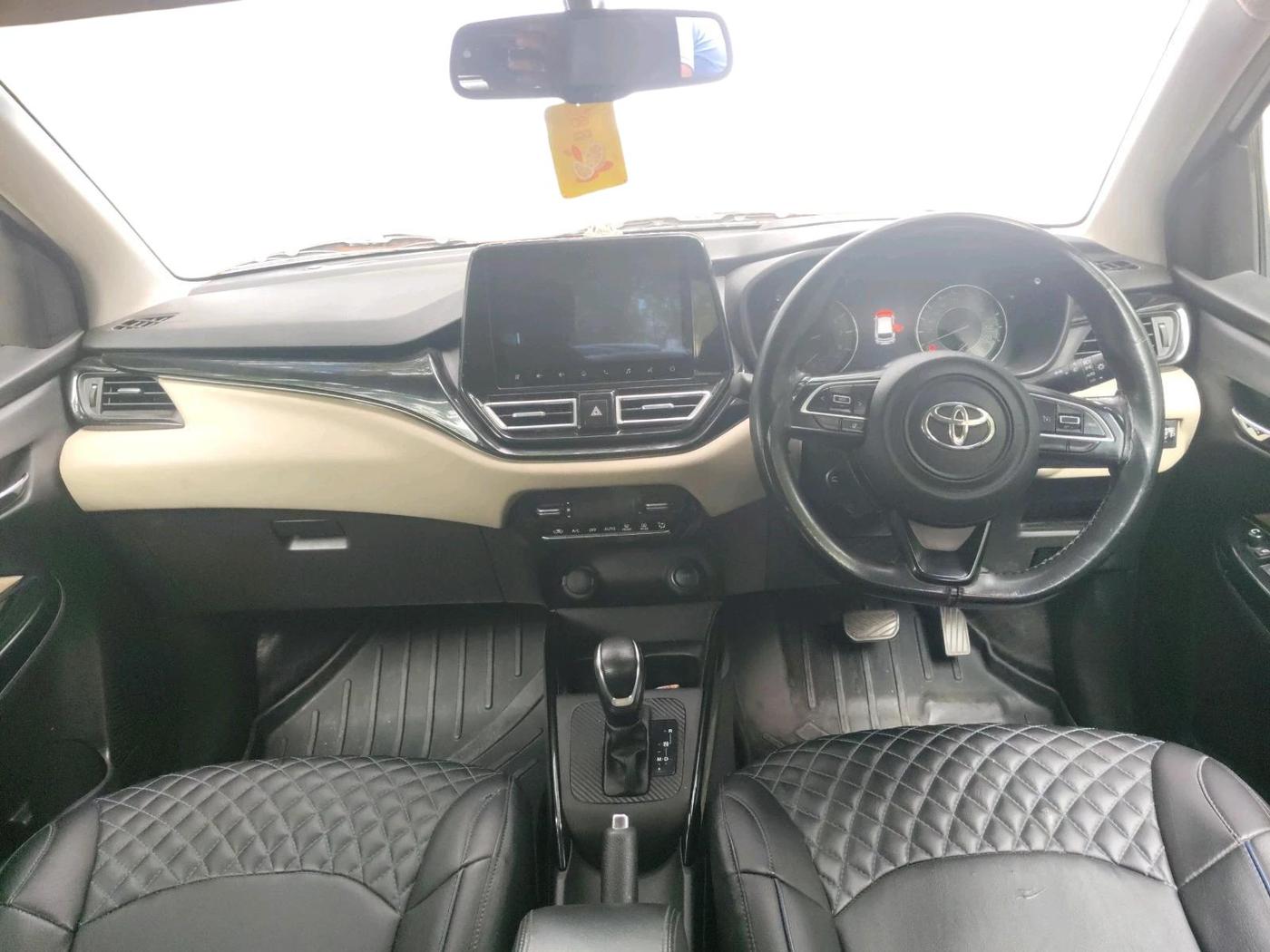 2022 Toyota Glanza V AMT, Petrol, Automatic, 39,433 km, interior