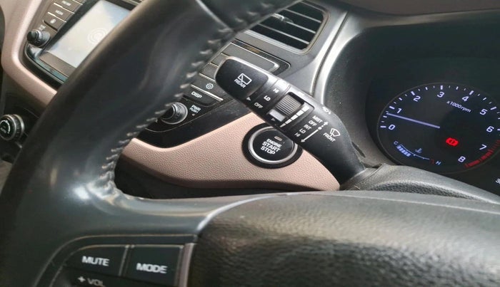 2017 Hyundai Elite i20 ASTA 1.2, Petrol, Manual, 1,42,829 km, interior