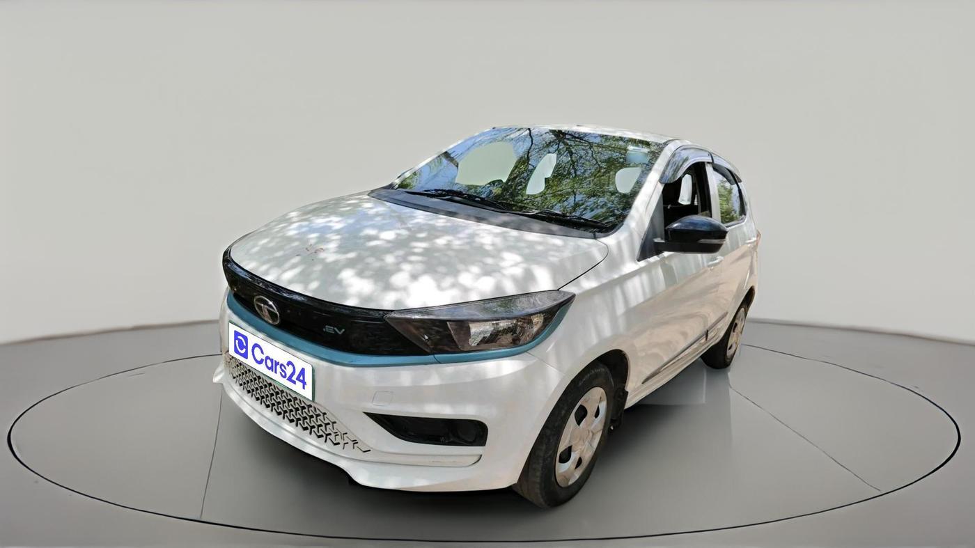 2023 Tata TIAGO EV XT LONG RANGE, Electric, Automatic, 49,852 km, exterior