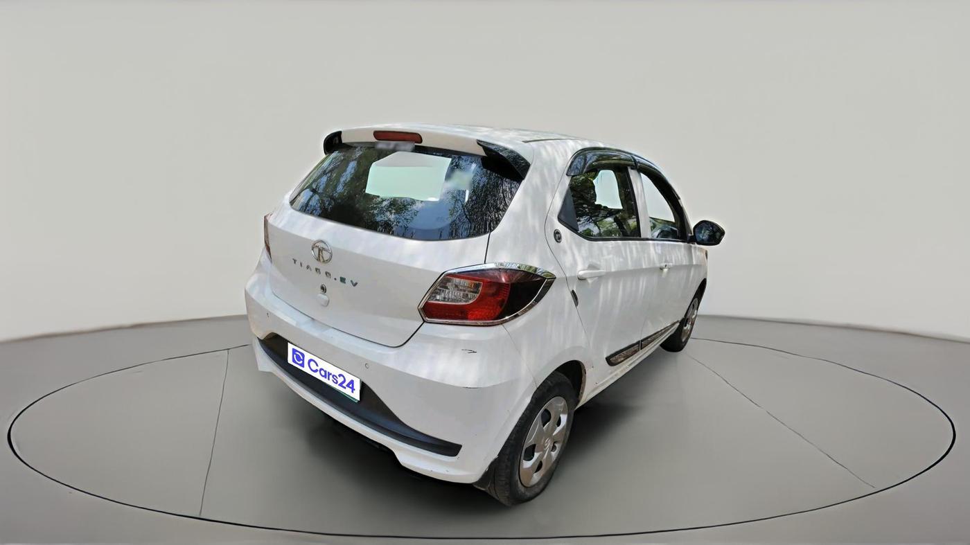 2023 Tata TIAGO EV XT LONG RANGE, Electric, Automatic, 49,852 km, exterior