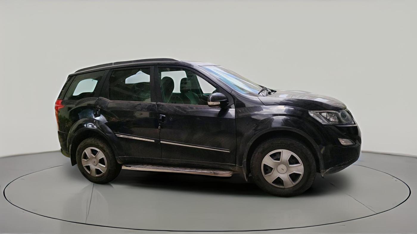 2017 Mahindra XUV500 W6, Diesel, Manual, 1,46,760 km, exterior