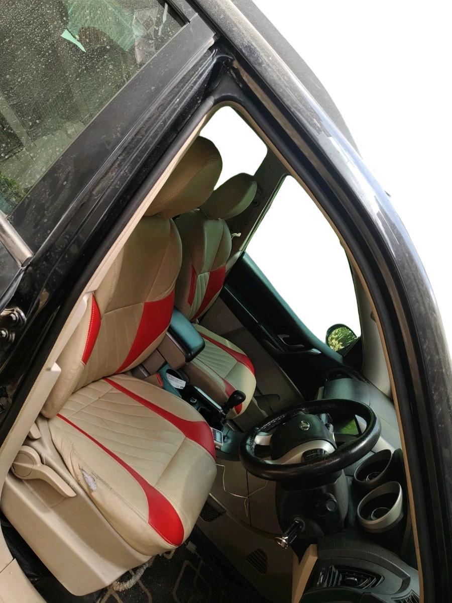 2017 Mahindra XUV500 W6, Diesel, Manual, 1,46,760 km, interior